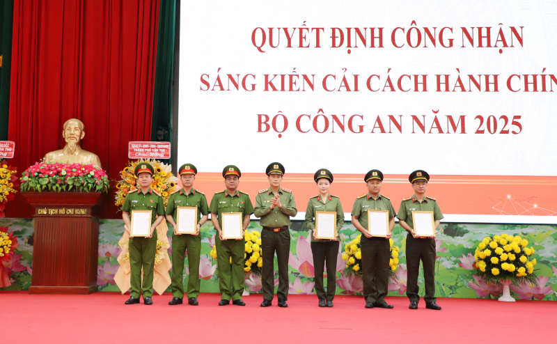 Lấy sự hài lòng của người dân, doanh nghiệp làm thước đo cải cách hành chính trong CAND -0