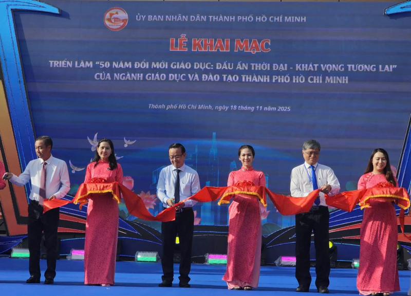 TP Hồ Chí Minh khai mạc triển lãm 50 năm đổi mới giáo dục -0