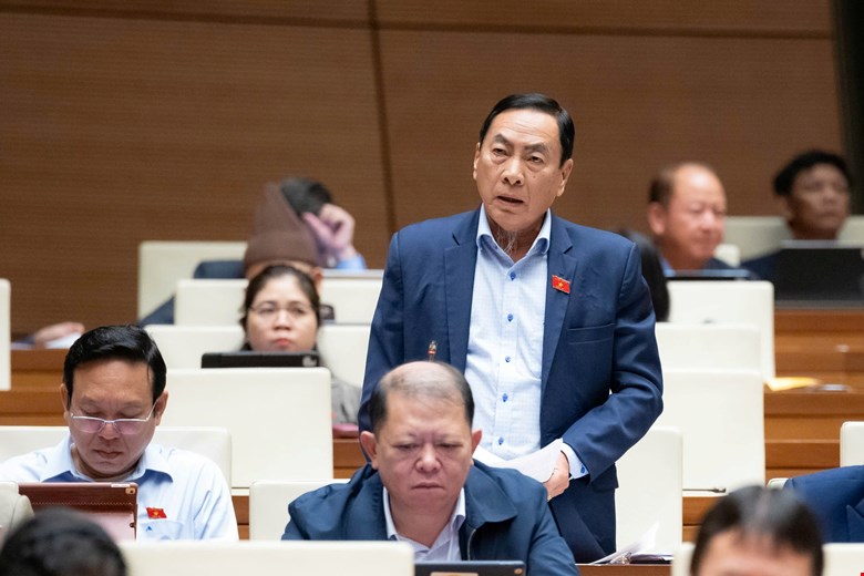 Người dân mua vàng tích luỹ cho con cháu, đề phòng ốm đau phải chịu thuế, nên hay không? -0