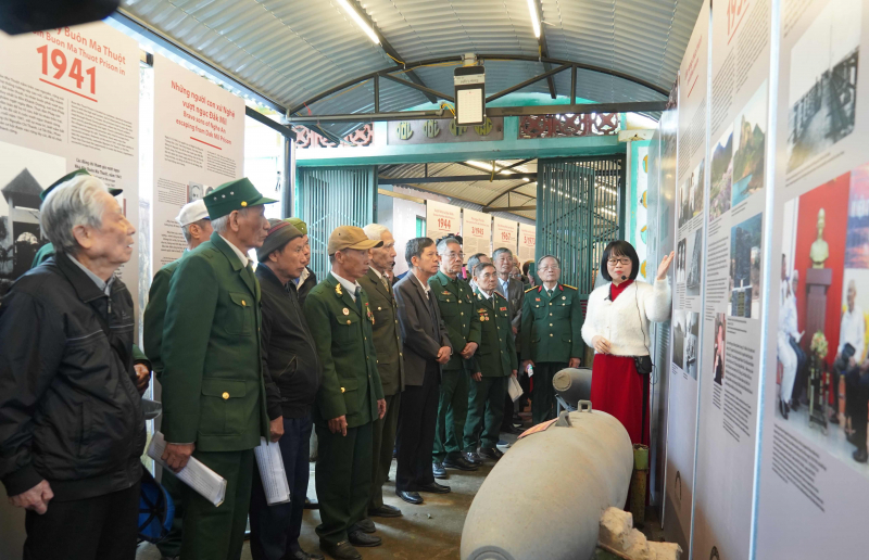 Triển lãm về những cuộc vượt ngục đặc biệt của các chiến sĩ yêu nước quả cảm -0