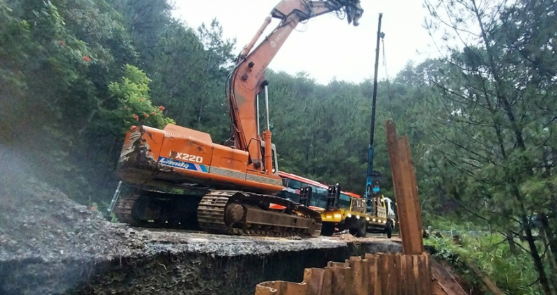 Čelíme dešti a překonáváme sesuvy půdy na průsmyku Mimosa, Da Lat -0