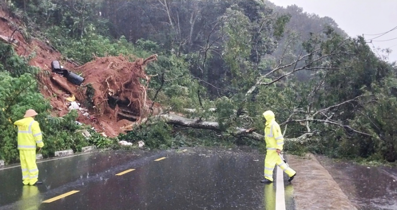 Čelíme dešti a překonáváme sesuvy půdy na průsmyku Mimosa, Da Lat -0