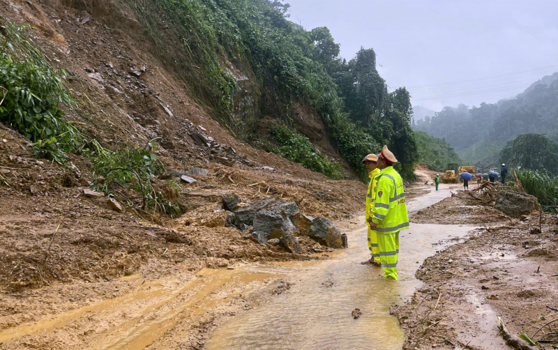 Da Nang: Abschnitt 1 der Ho-Chi-Minh-Straße ist geöffnet, Nationalstraße 40B ist aufgrund von Erdrutschen weiterhin gesperrt.