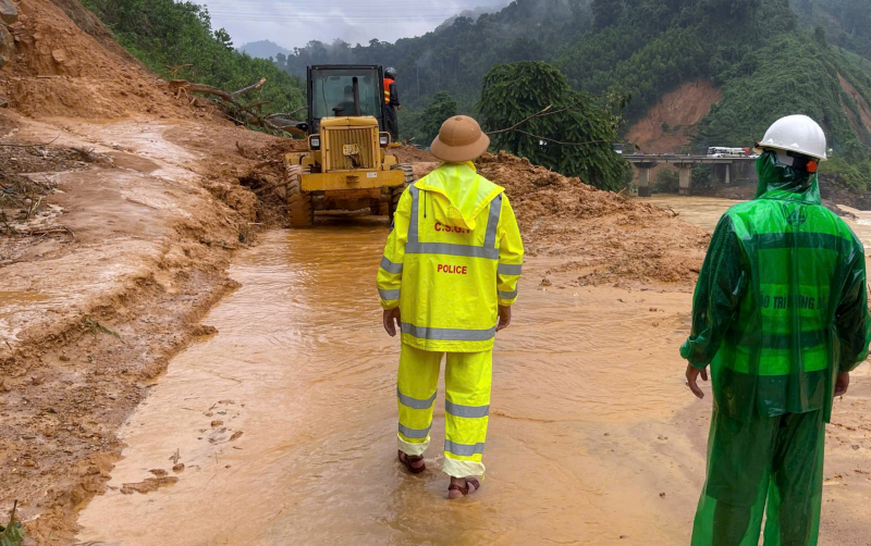Da Nang: Abschnitt 1 der Ho-Chi-Minh-Straße ist geöffnet, Nationalstraße 40B ist aufgrund von Erdrutschen weiterhin gesperrt.