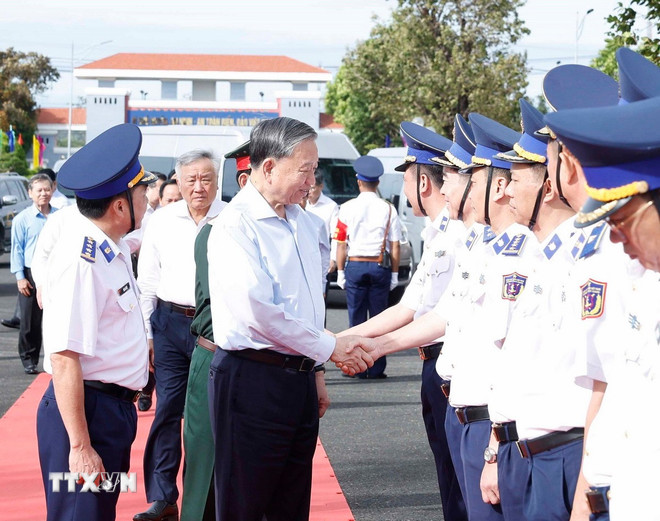 Tổng Bí thư: Tập trung xây dựng Cảnh sát biển theo hướng tinh, gọn, mạnh -0