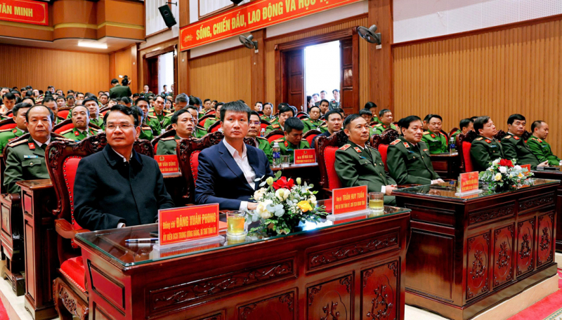 Bộ Công an tổ chức công bố các Quyết định về công tác cán bộ  tại Công an tỉnh Ninh Bình -0