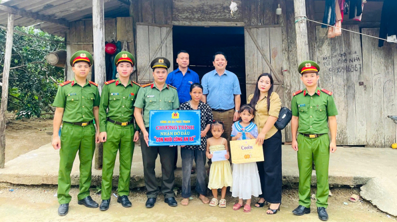 Trưởng Công an xã duy nhất ở Hà Tĩnh được Bộ Công an vinh danh -0