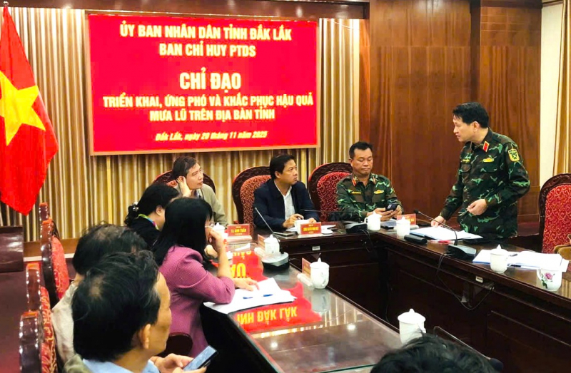 Mưa ngập lịch sử ở Đắk Lắk, ít nhất 11 người chết và 4 người mất tích -0