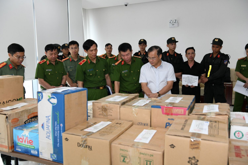 Khen thưởng chuyên án thu giữ 777kg ma túy tổng hợp -0