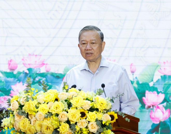 Vietnam Coast Guard must be an elite, streamlined and strong force: Party General Secretary -0