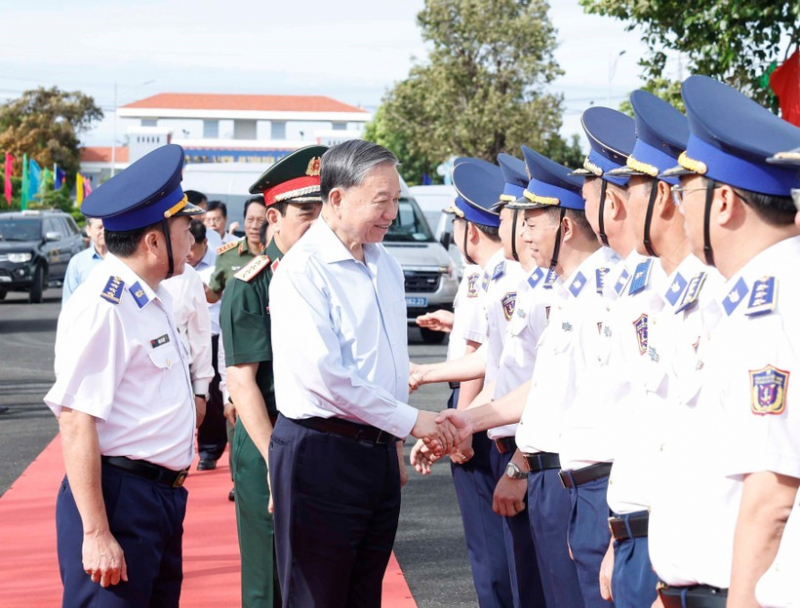 Vietnam Coast Guard must be an elite, streamlined and strong force: Party General Secretary -0