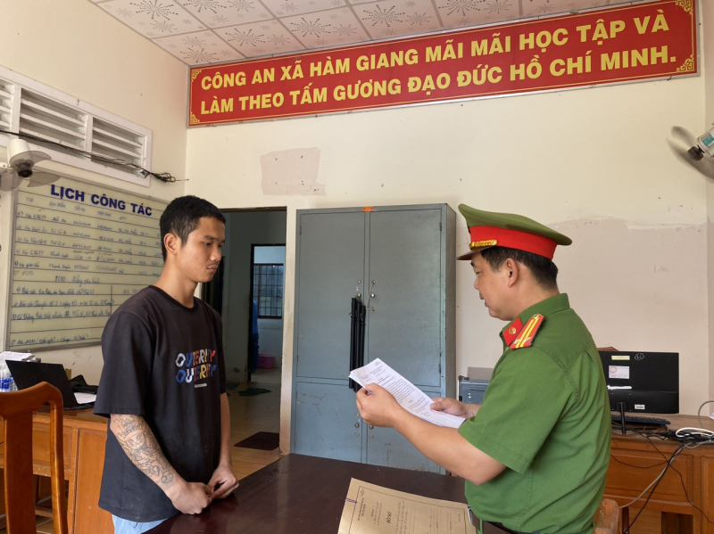 z7227169591623_55809e927ba7c2471af181c94ddf6e6a.jpg -0