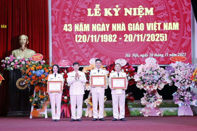 Học viện CSND kỷ niệm 43 năm ngày Nhà giáo Việt Nam -0