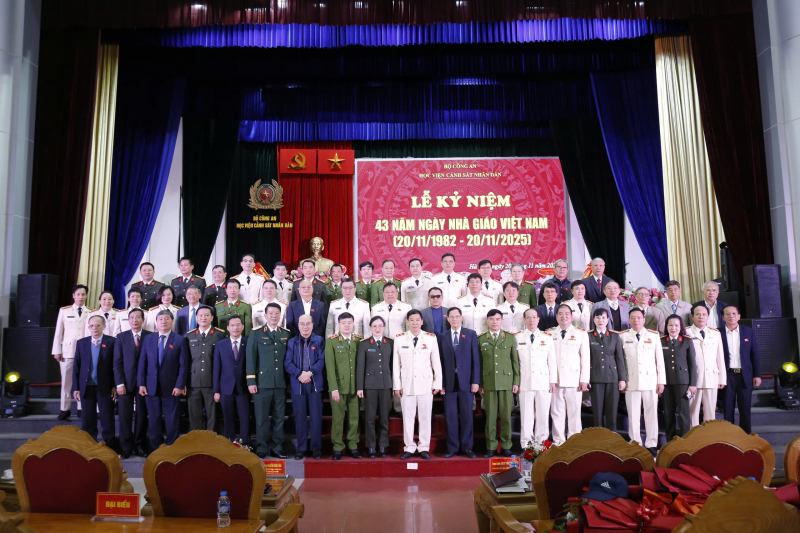 Học viện CSND kỷ niệm 43 năm ngày Nhà giáo Việt Nam -0