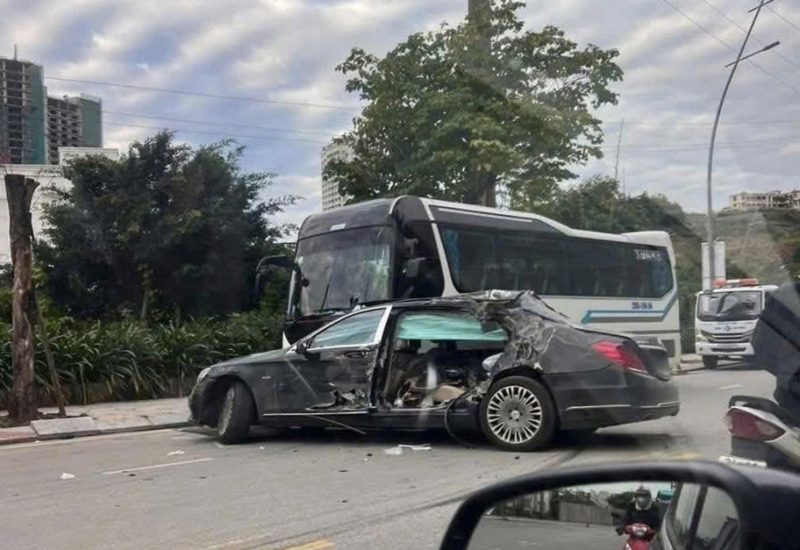 Xe sang mất lái đâm vào xe khách, 1 người tử vong -0