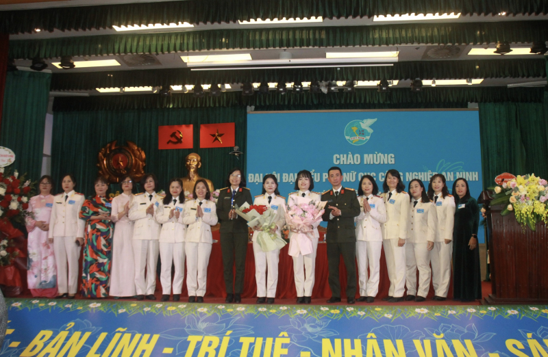 Phụ nữ Cục Công nghiệp an ninh đổi mới toàn diện, lấy chuyển đổi số và sáng tạo làm động lực phát triển -0