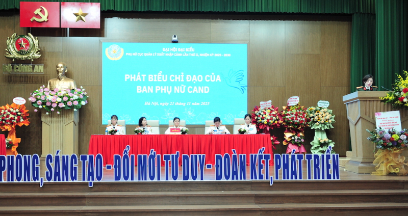 Xây dựng hình ảnh phụ nữ Cục Quản lý xuất nhập cảnh thời kỳ đổi mới -0