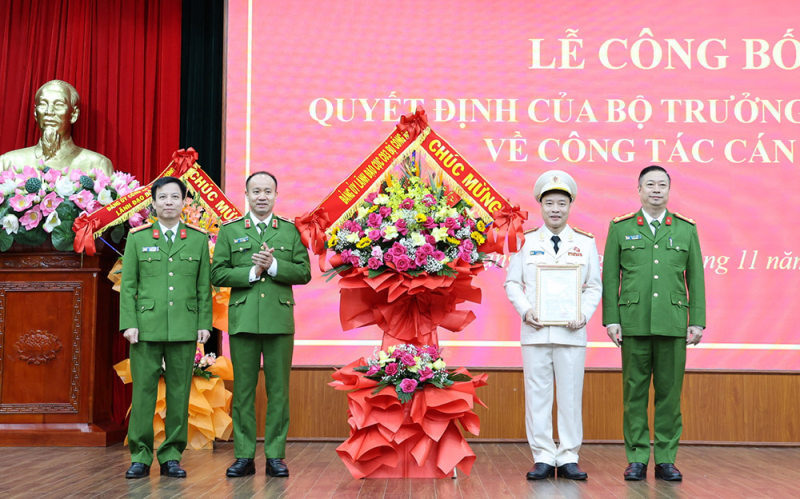 Công bố quyết định điều động, bổ nhiệm Giám đốc Công an tỉnh Lạng Sơn và Giám đốc Công an tỉnh Quảng Ninh -1