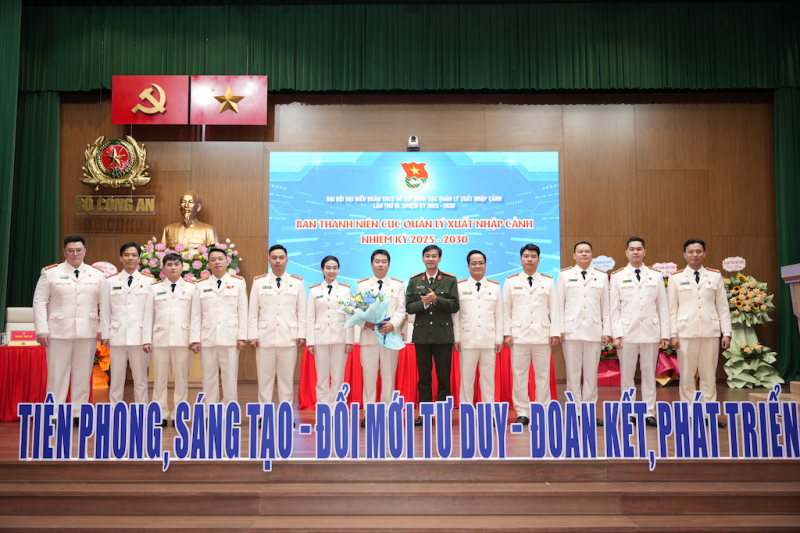 Tuổi trẻ Cục Quản lý xuất nhập cảnh tiên phong sáng tạo, đổi mới tư duy, đoàn kết phát triển -0