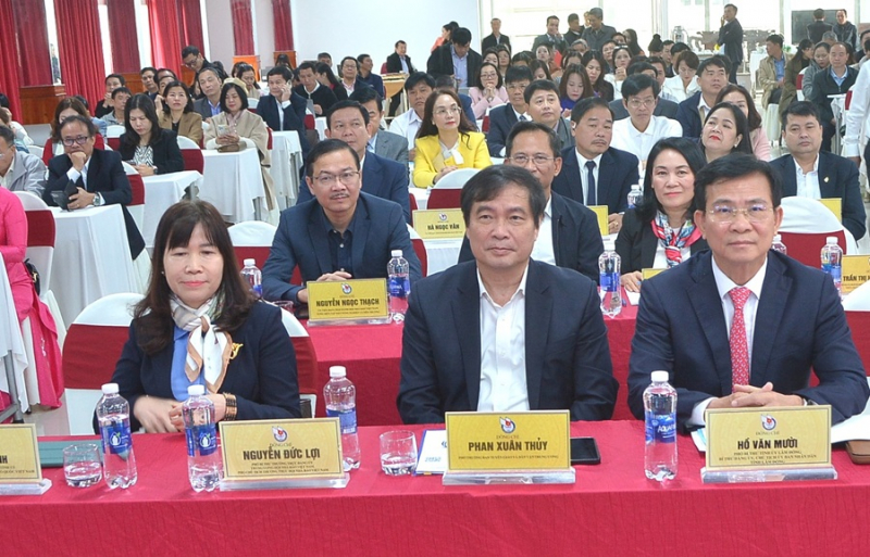 Nhà báo phải trăn trở với đề tài theo kiểu “cả trong mơ còn thức” -0