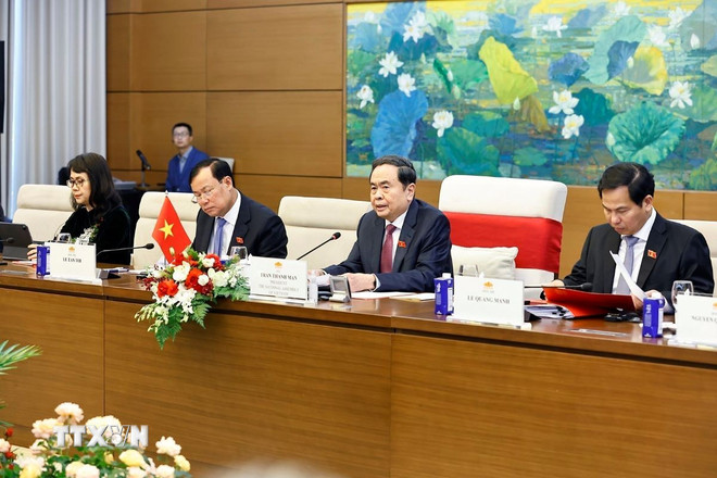 Chủ tịch Quốc hội hội đàm với Chủ tịch Thượng viện Quốc hội Cộng hòa Séc -0