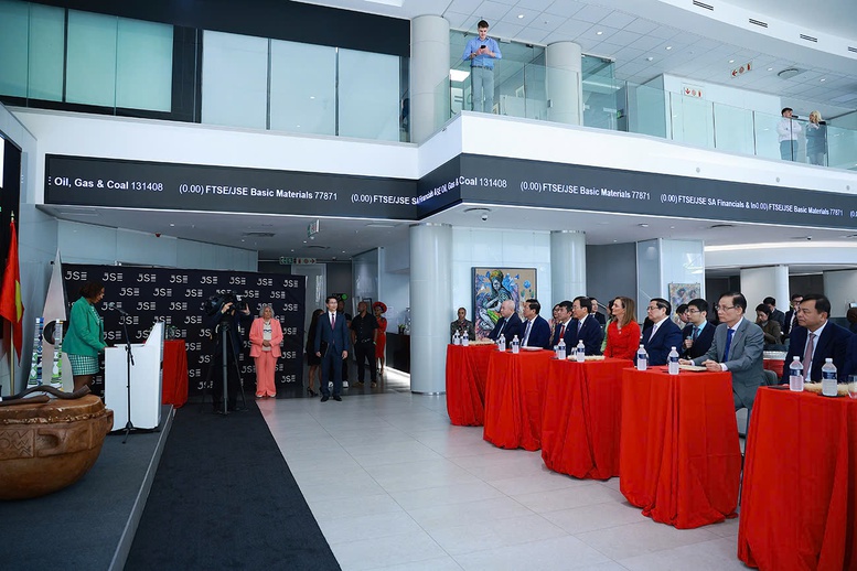 Thủ tướng thăm, làm việc tại thị trường chứng khoán lớn nhất châu Phi -0