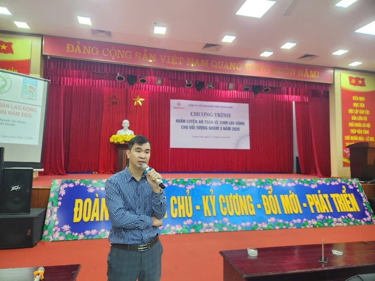 Công ty cổ phần Nhiệt điện Quảng Ninh tổ chức huấn luyện An toàn vệ sinh lao động năm 2025 -1