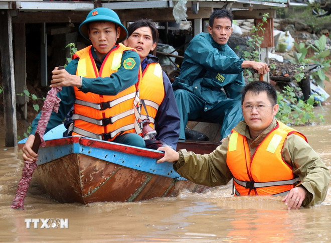 Thông báo Kết luận của Bộ Chính trị về khắc phục mưa, lũ đặc biệt lớn ở Trung Bộ -0