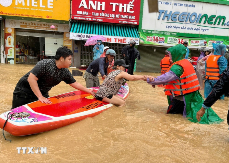Thông báo Kết luận của Bộ Chính trị về khắc phục mưa, lũ đặc biệt lớn ở Trung Bộ -1