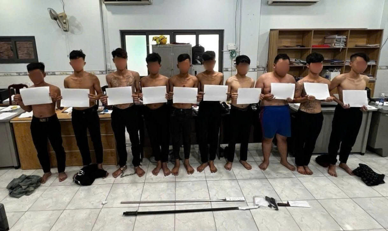 Kịp thời ngăn chặn nhóm thiếu niên mang hung khí tự chế để giải quyết mâu thuẫn trong đêm  -0