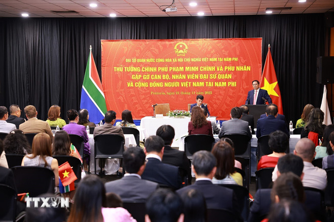 Thủ tướng Phạm Minh Chính gặp gỡ cộng đồng người Việt tại Nam Phi -0