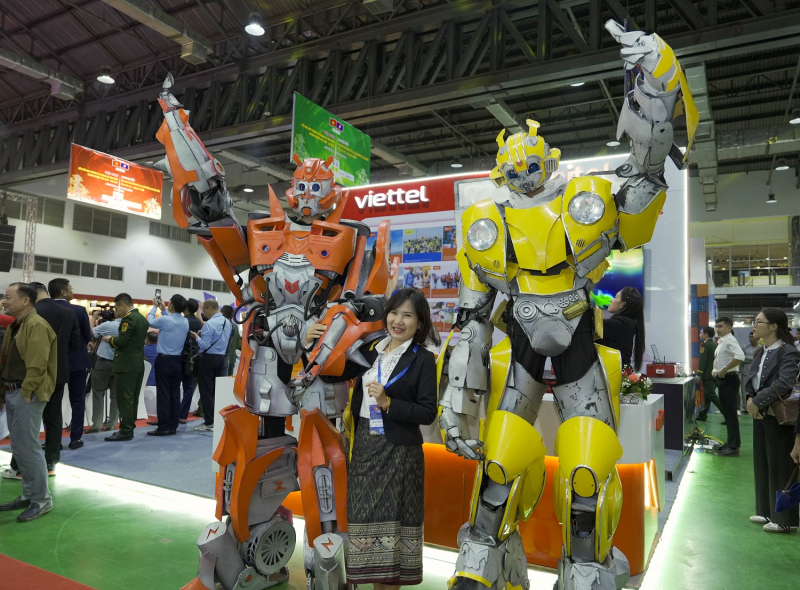 Viettel giới thiệu nhiều công nghệ phục vụ cuộc sống số tại Hội chợ kết nối giao thương Việt Nam – Lào -0