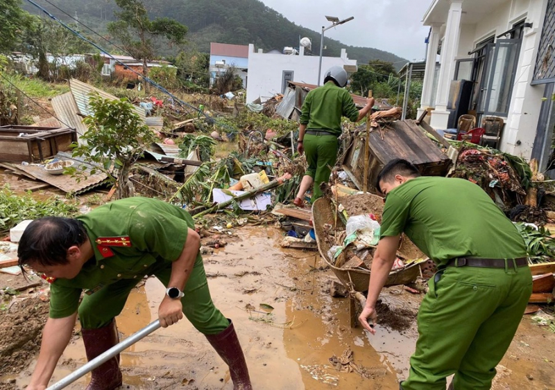 Thủy điện dày đặc và đợt lũ bất thường ở miền Trung, Tây Nguyên -0