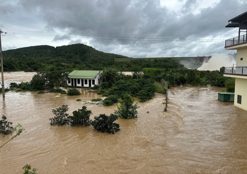 Begäran om att vattenkraftverk i Lam Dong ska öka vattenutsläppet för att skapa kapacitet för att förebygga översvämningar -0