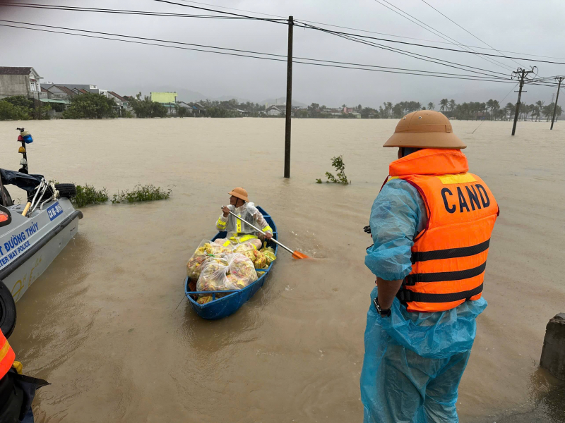 Công an Đồng Nai điều động hơn 130 cán bộ, chiến sỹ xuất quân hỗ trợ Đắk Lắk khắc phục hậu quả bão lũ -2