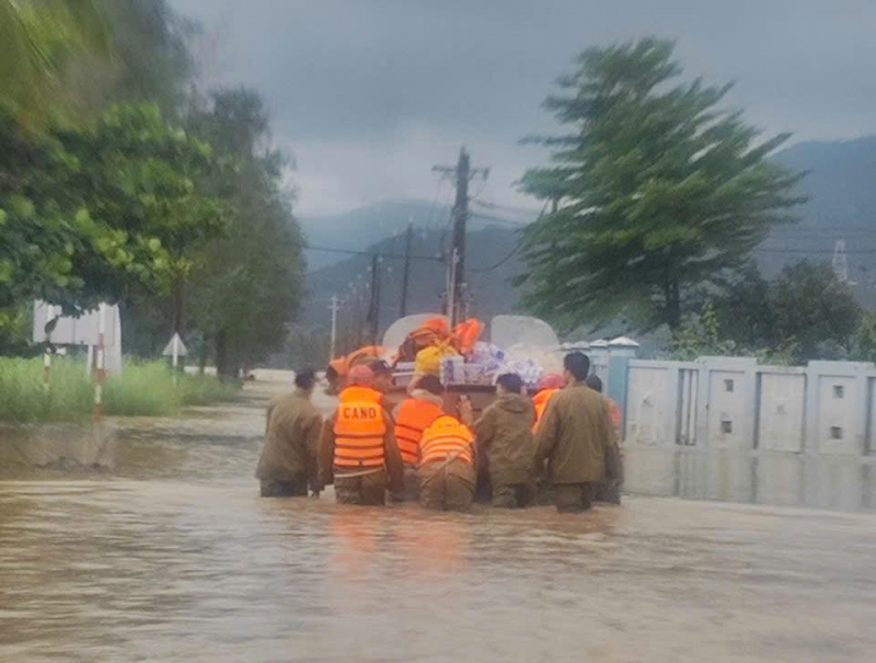 Công an Đồng Nai điều động hơn 130 cán bộ, chiến sỹ xuất quân hỗ trợ Đắk Lắk khắc phục hậu quả bão lũ -0