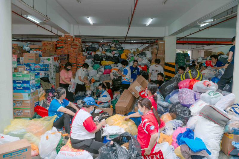 Triệu tấm lòng người dân TP Hồ Chí Minh hướng về đồng bào vùng lũ -2