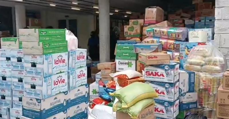 Hàng ngàn phần quà, góp yêu thương đến đồng bào miền Trung -0