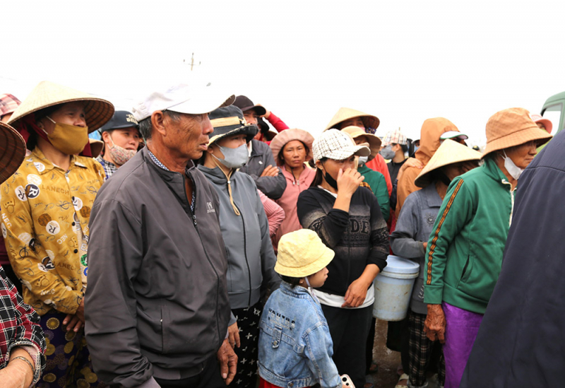 Lũ đi, tình người ở lại -0