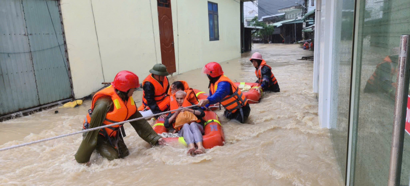 Lực lượng CAND ứng phó, khắc phục hậu quả mưa lũ với tinh thần trách nhiệm cao nhất -0