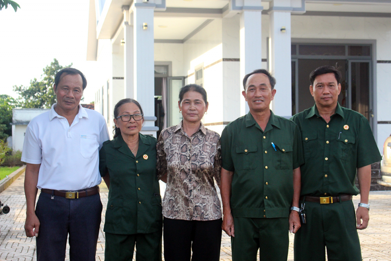 กระจก 2.jpg -0