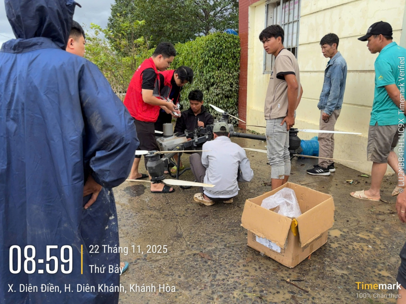 Viettel đồng hành với người dân vùng thiên tai -0