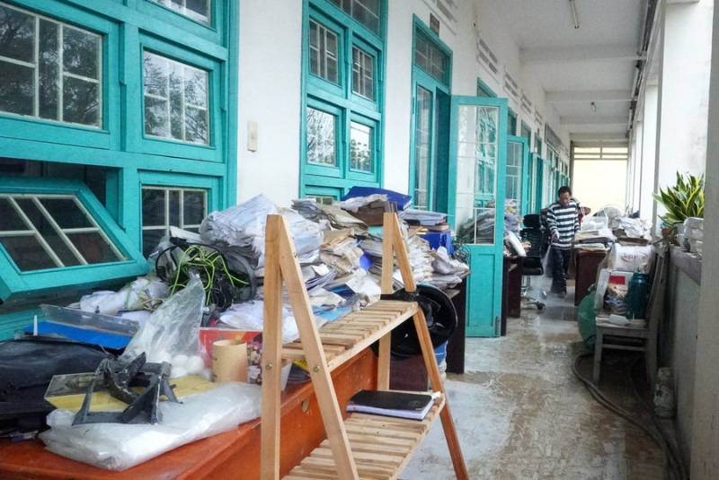 Khoảng 2.000 trường học ảnh hưởng do mưa lũ, ước tính thiệt hại gần 100 tỷ đồng -0