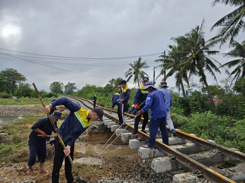 Antes del 27 de noviembre se repararon más de 60 deslizamientos de tierra en la línea ferroviaria Norte-Sur -0