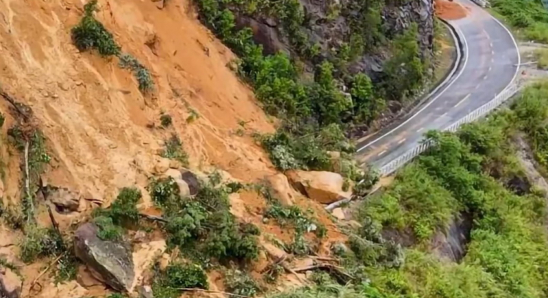 Mengumumkan situasi kecemasan akibat bencana alam di Khanh Le Pass dan beberapa laluan trafik di Khanh Hoa -0