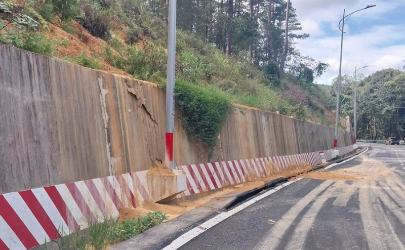 Prenn Pass នៅ Da Lat មានការបាក់ដីធ្ងន់ធ្ងរម្តងទៀត -0