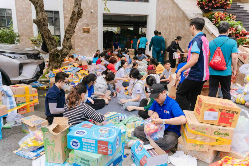 TP Hồ Chí Minh chuyển 538 tấn hàng hóa hỗ trợ người dân bị thiệt hại do mưa lũ -0