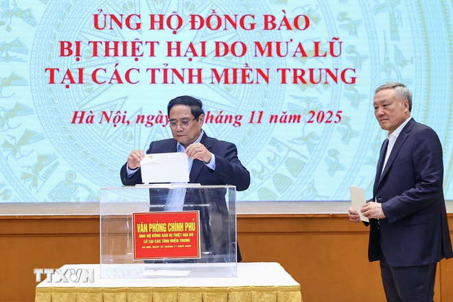 Thủ tướng: Cần nguồn lực lớn và nhiều thời gian để khắc phục hậu quả mưa lũ -0