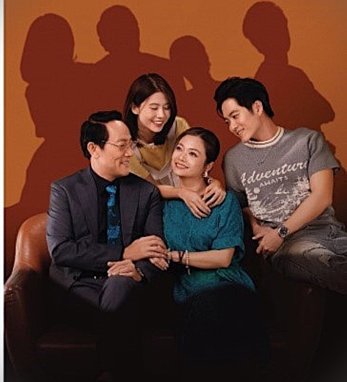 合併後の公務員の家族生活を映画で見る -0