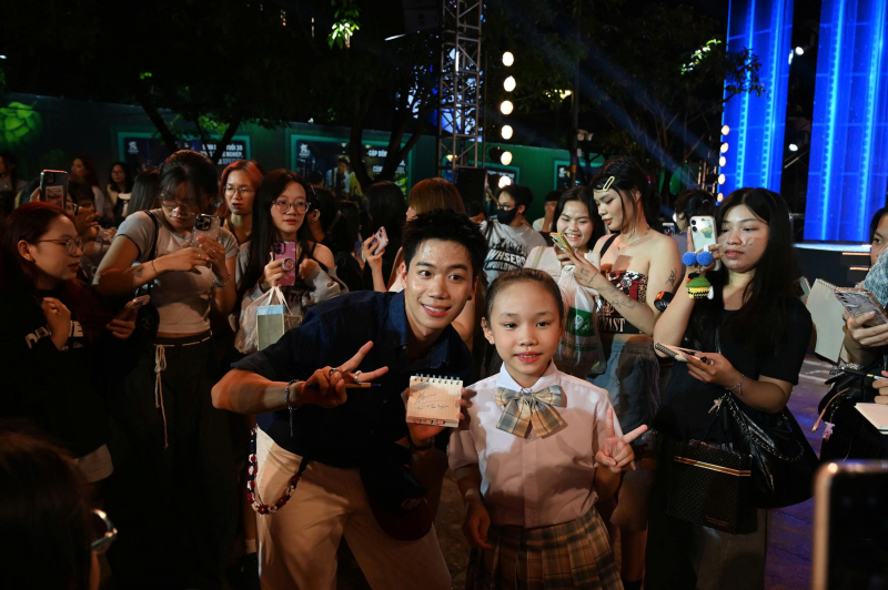 Festival Film Vietnam ke-24: Malam pertukaran yang seru di tengah hujan bersama kru film -1